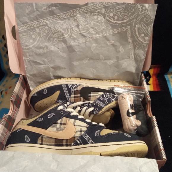 NIKE DUNK ＬＯＷ　PRM Nike Dunk Low LX Women's Shoes. Nike ID